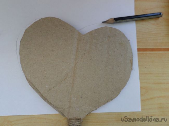 Топиарий «Сердечный» из бумажных трубочек
