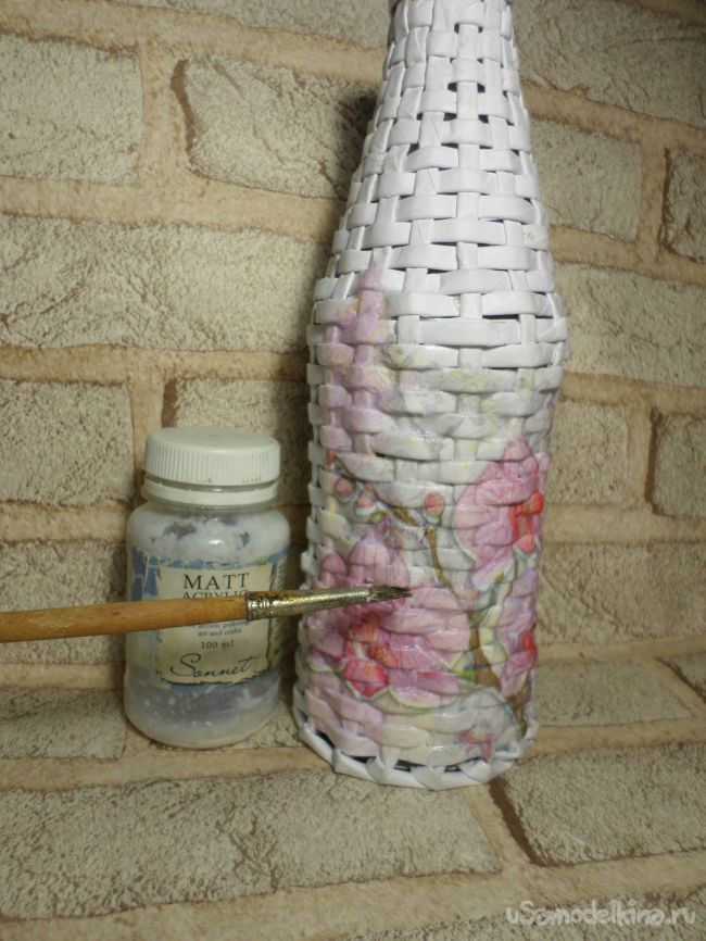 Плетёная декоративная бутылочка