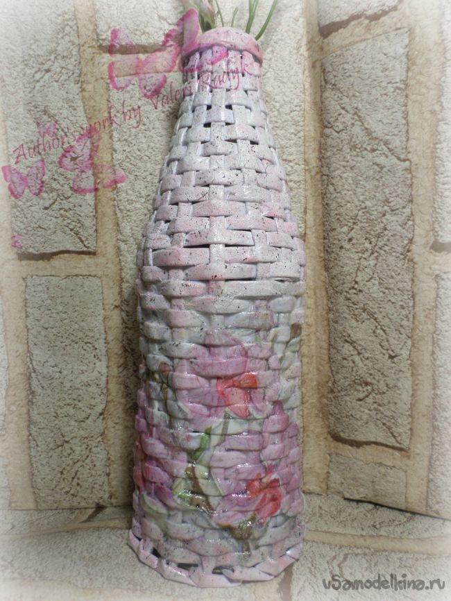 Плетёная декоративная бутылочка