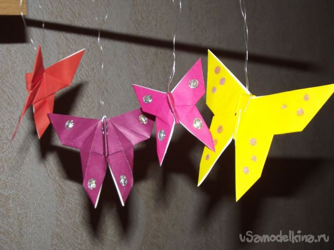 Оригами-бабочки на новогоднюю елку