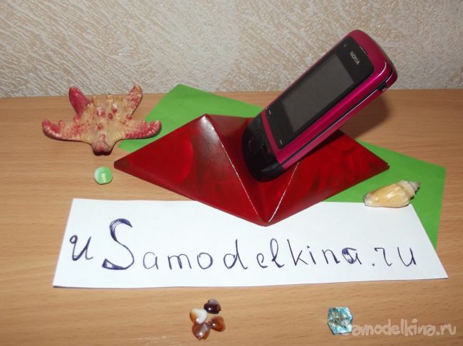 Подставка для телефона в технике оригами