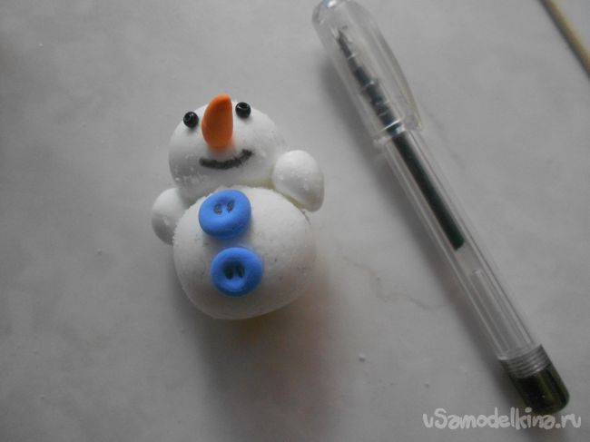 Елочная игрушка «Снеговик» из полимерной глины