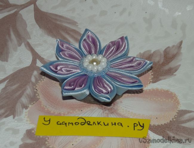Сиренево-голубой цветок канзаши «Нежность»
