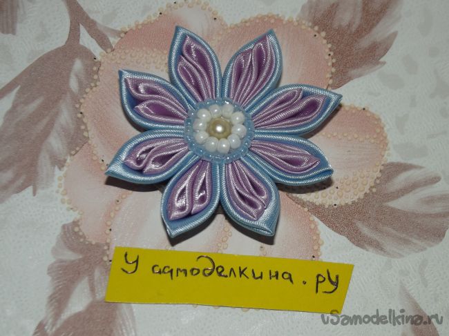 Сиренево-голубой цветок канзаши «Нежность»